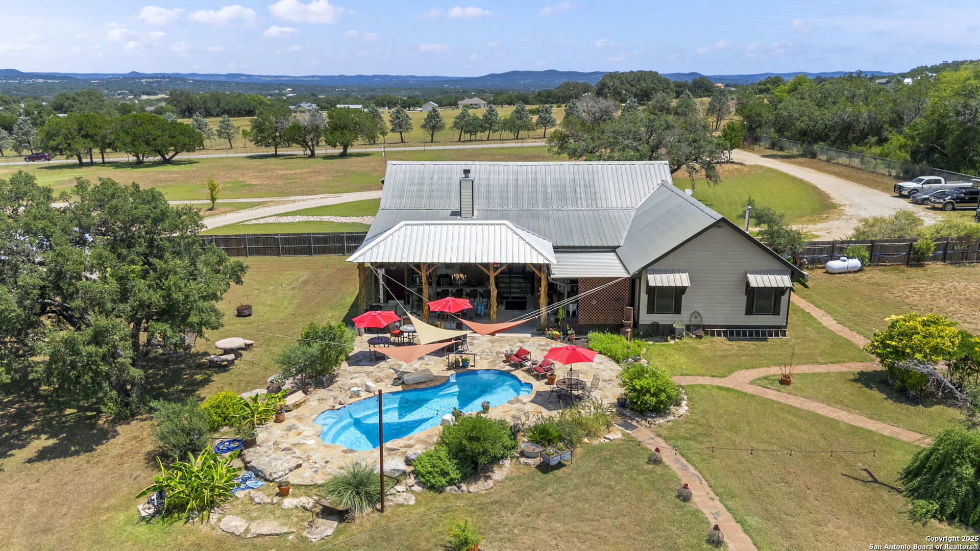 main property photo 31