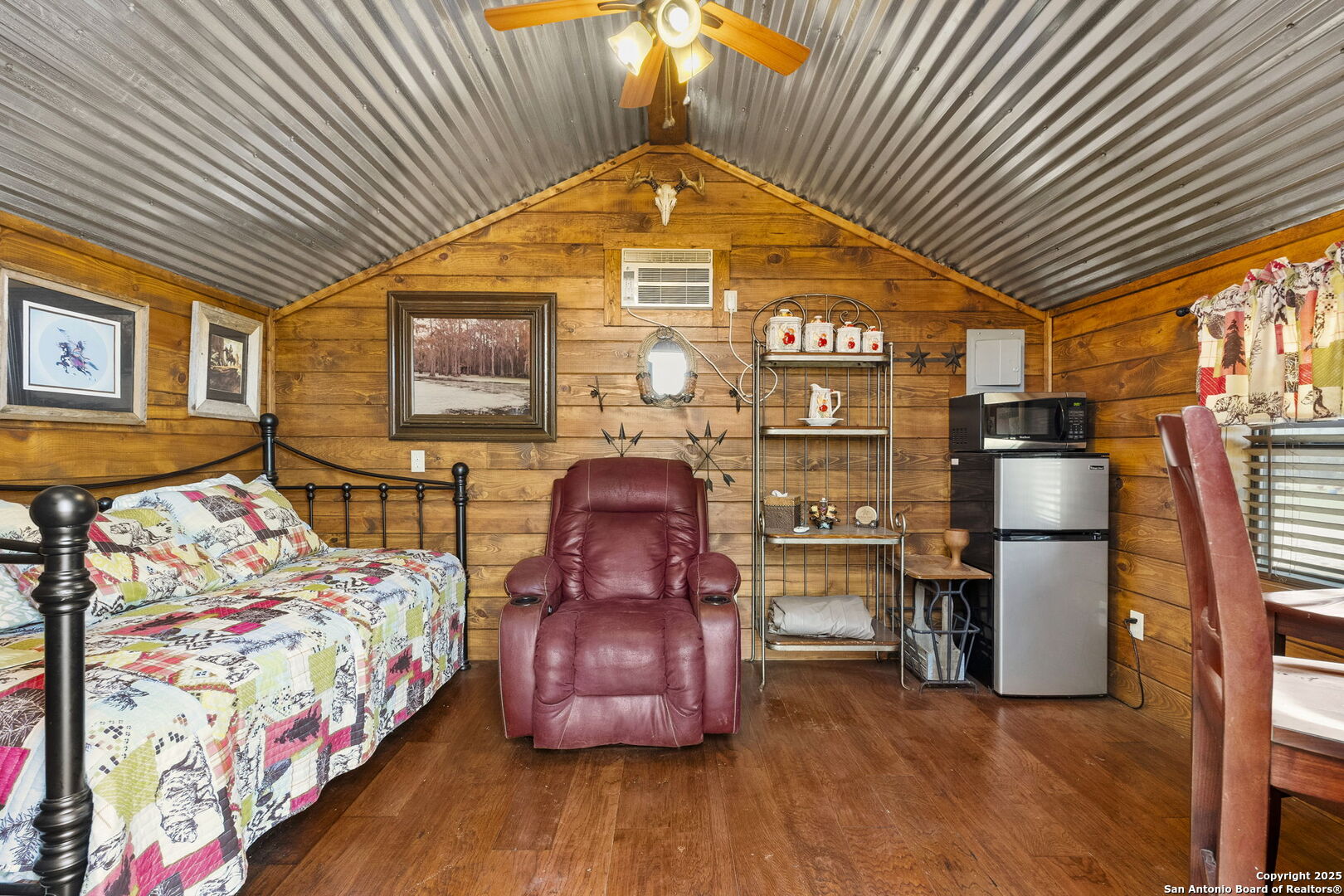 main property photo 33