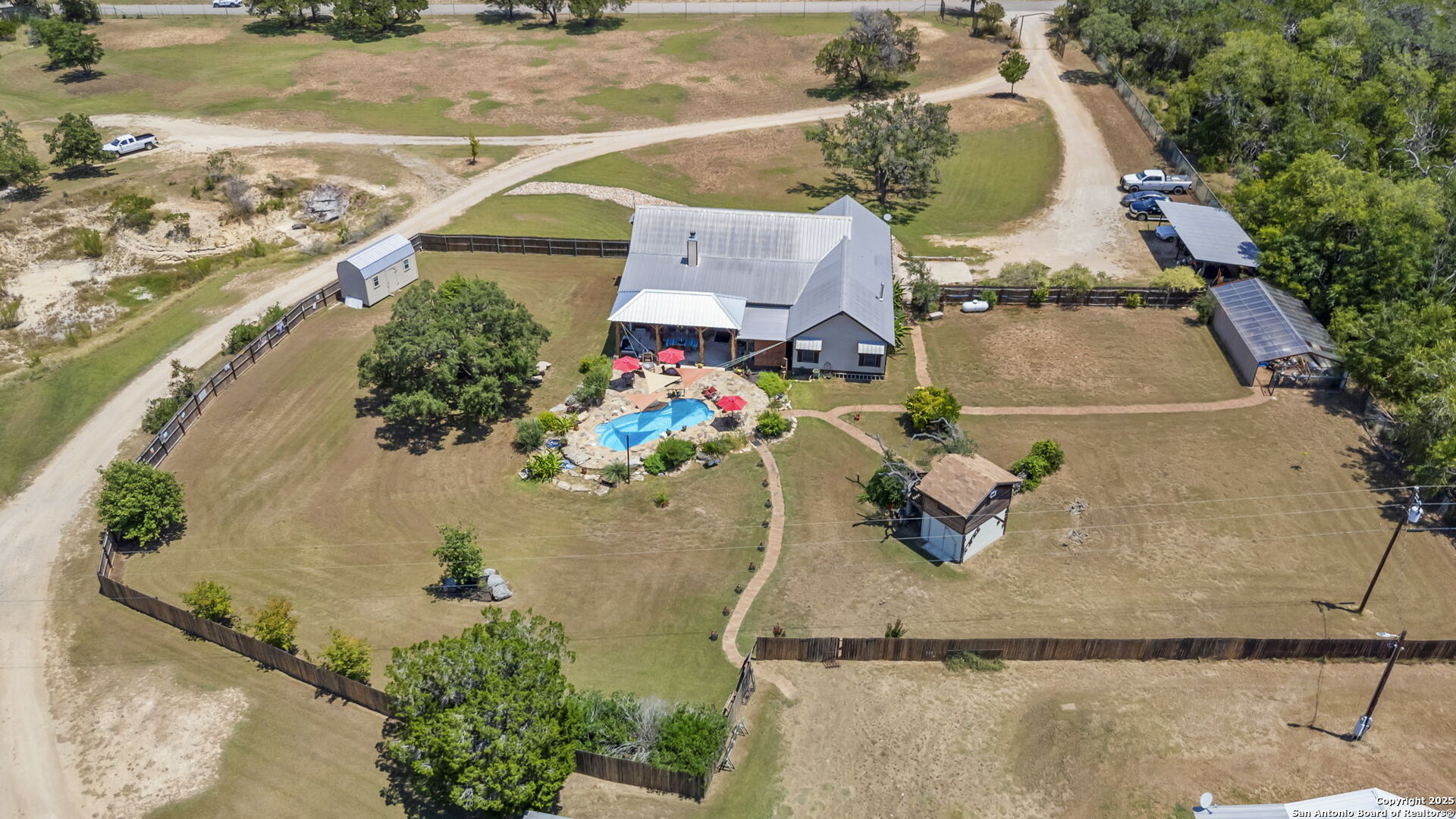 main property photo 44