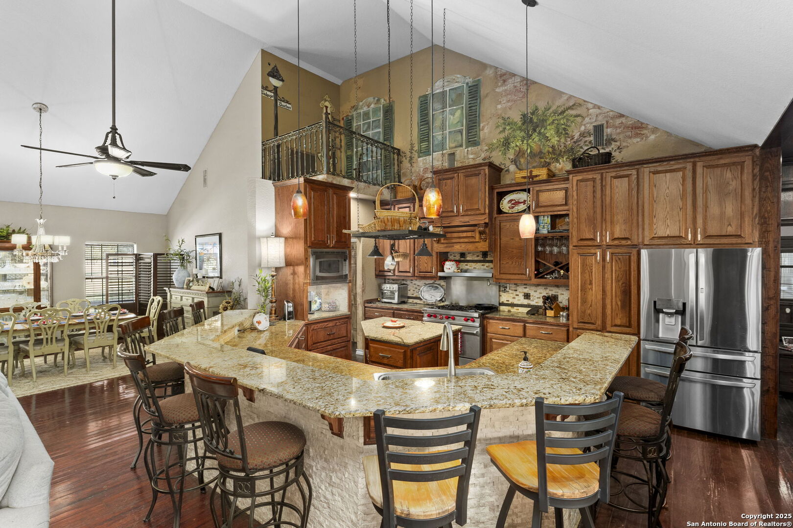 main property photo 9
