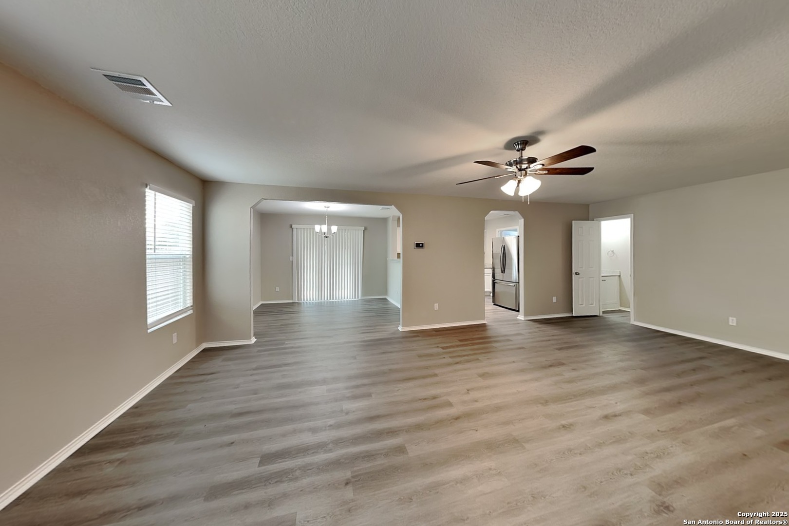 property viewer photo 1