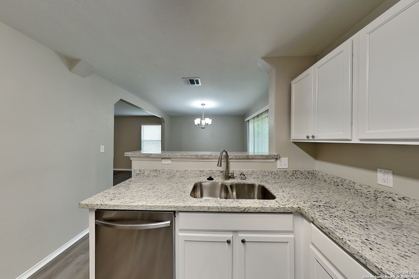 property viewer photo 5