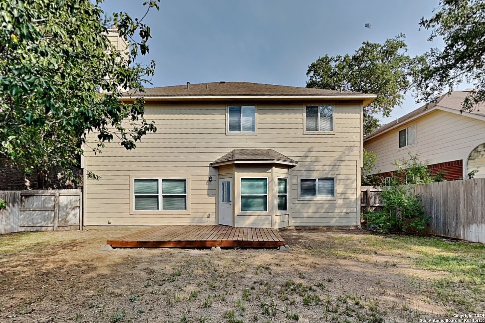 property viewer photo 18