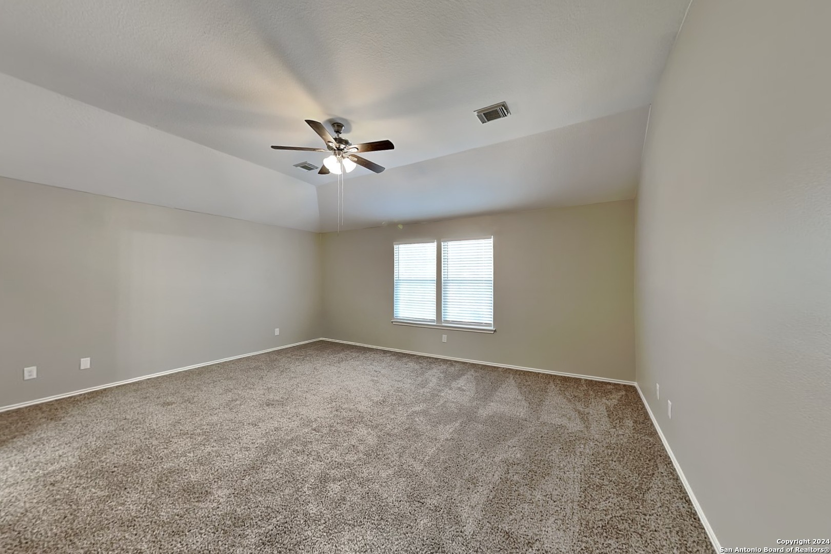 property viewer photo 8
