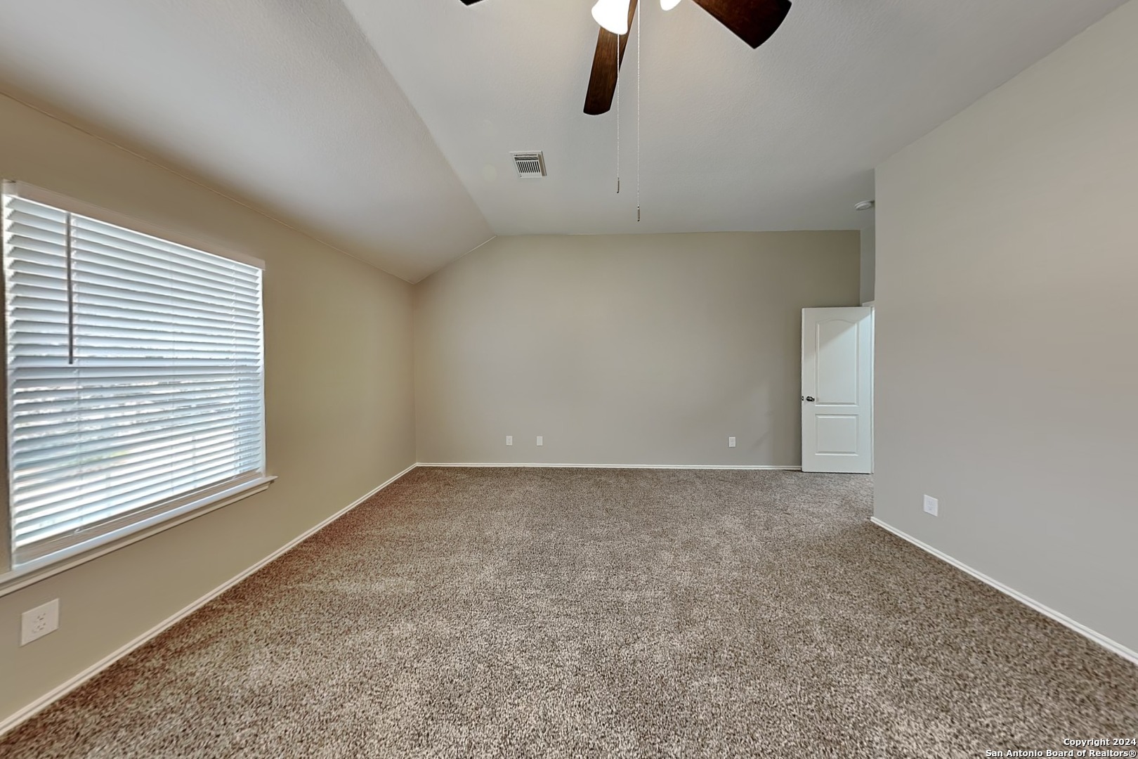 property viewer photo 9