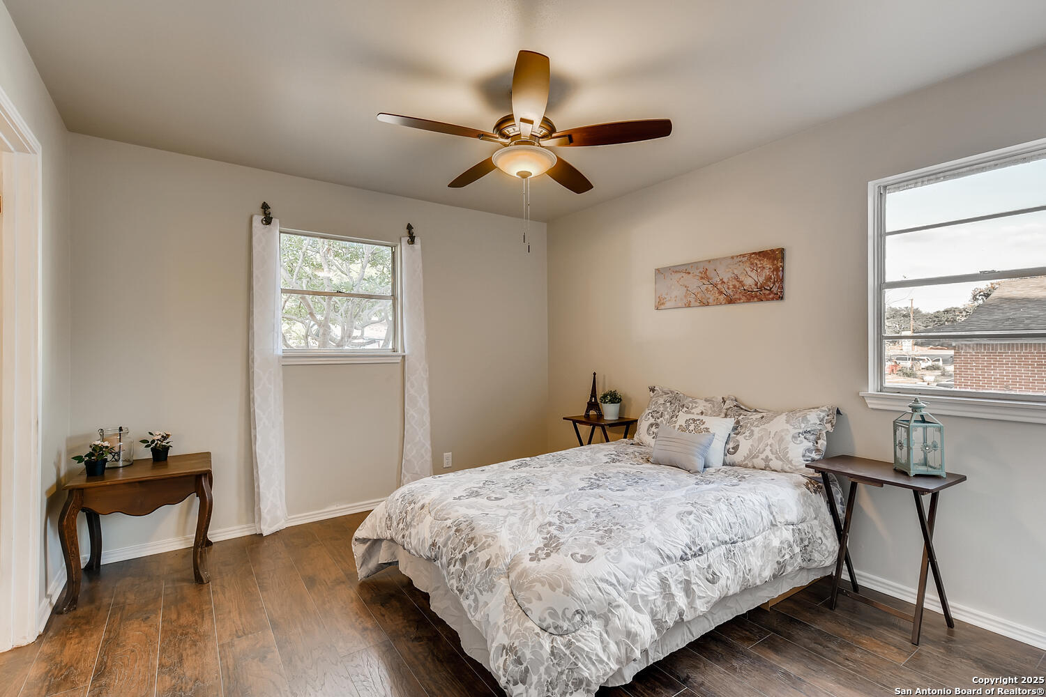 property viewer photo 14