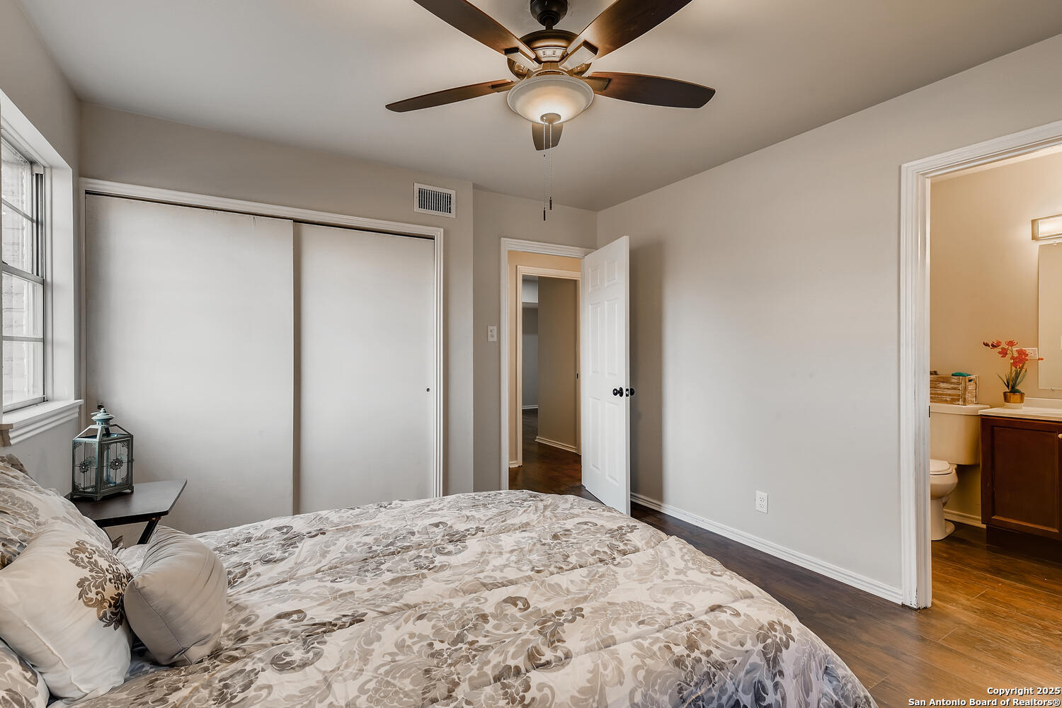 property viewer photo 16