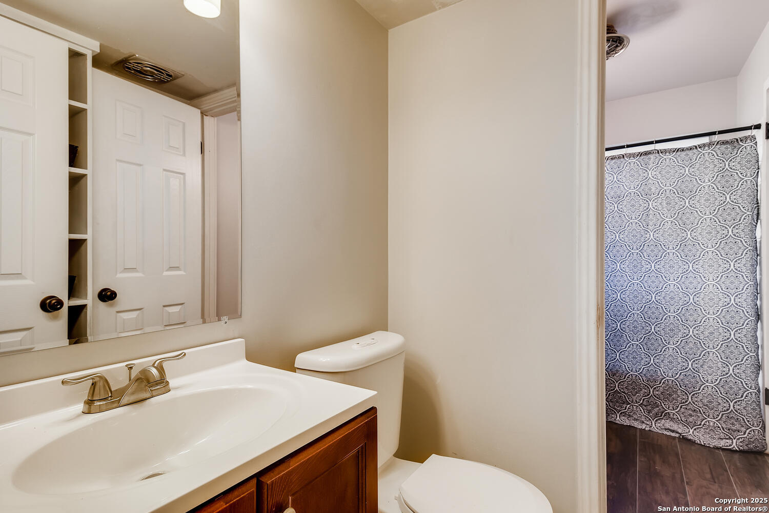 property viewer photo 23