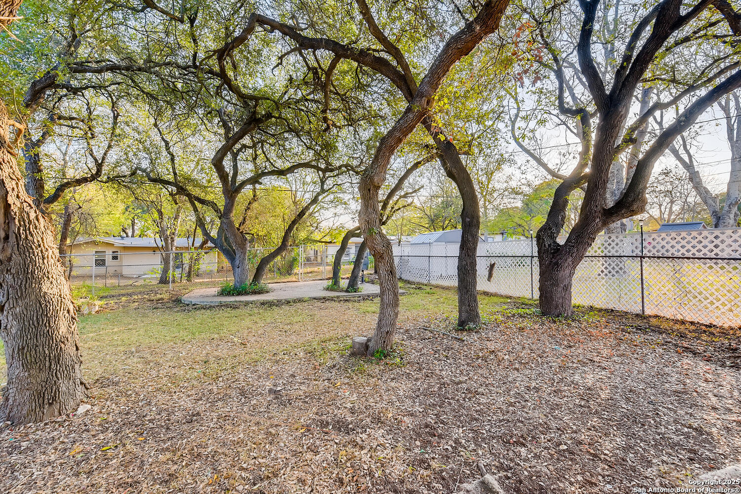 property viewer photo 26