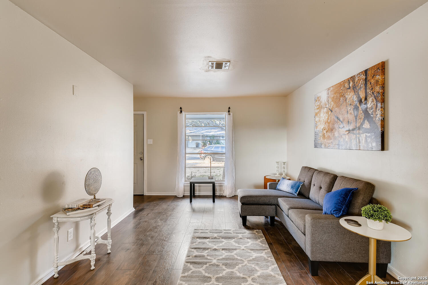 property viewer photo 5