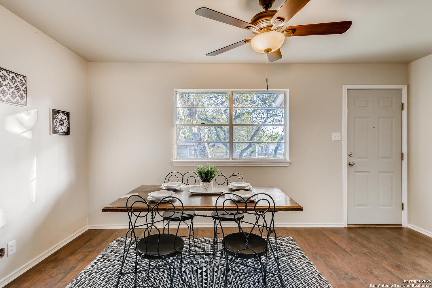 property viewer photo 8