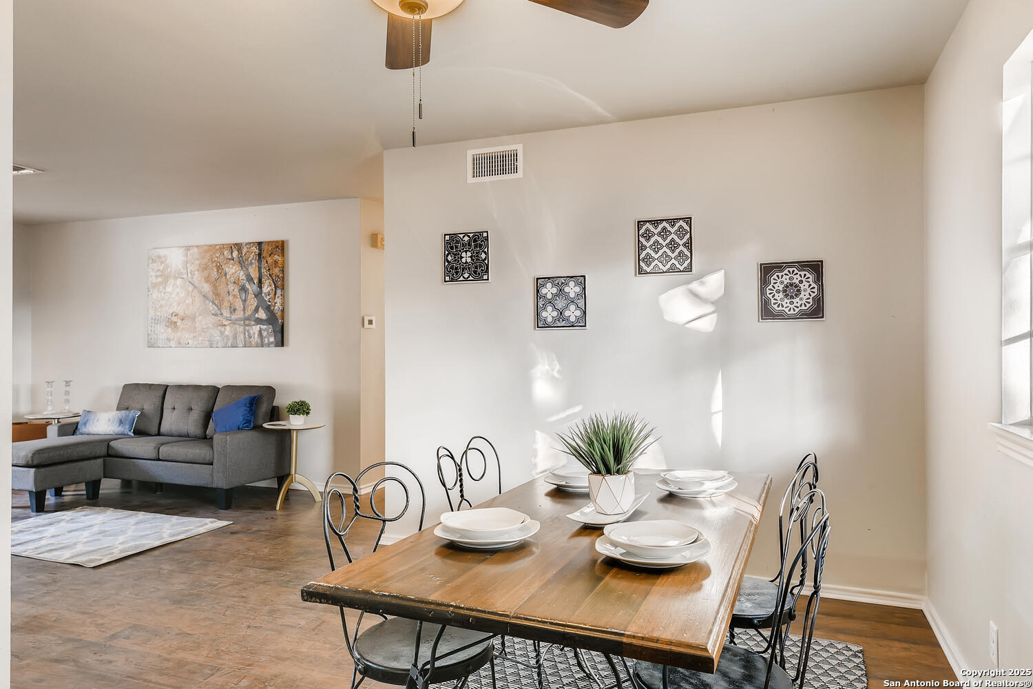 property viewer photo 9