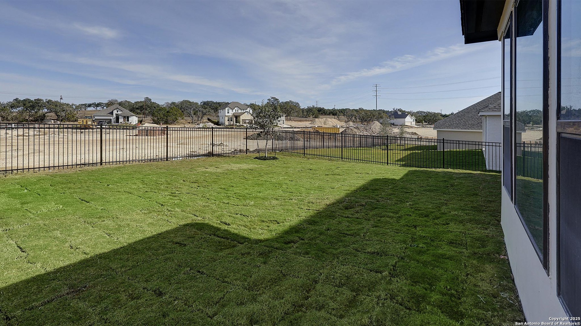 main property photo 6