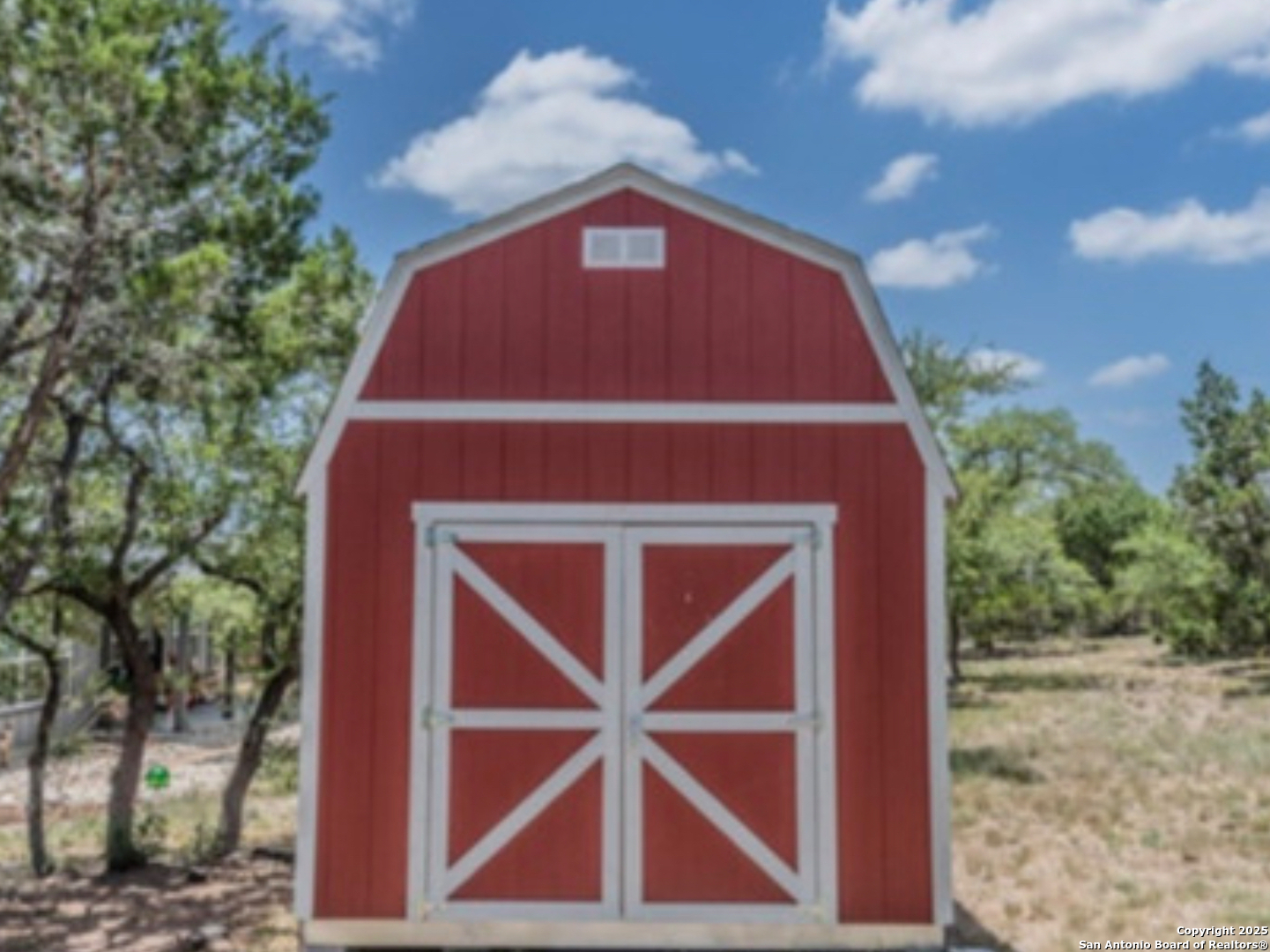 main property photo 27