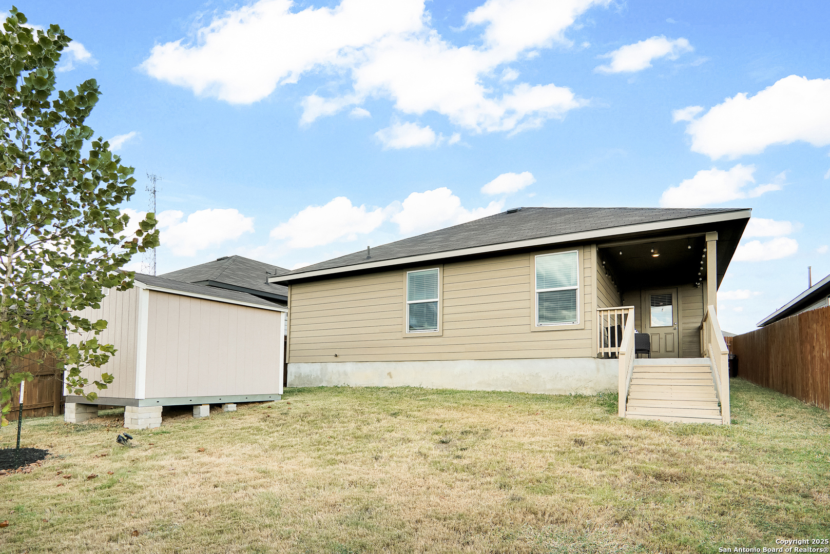 main property photo 16
