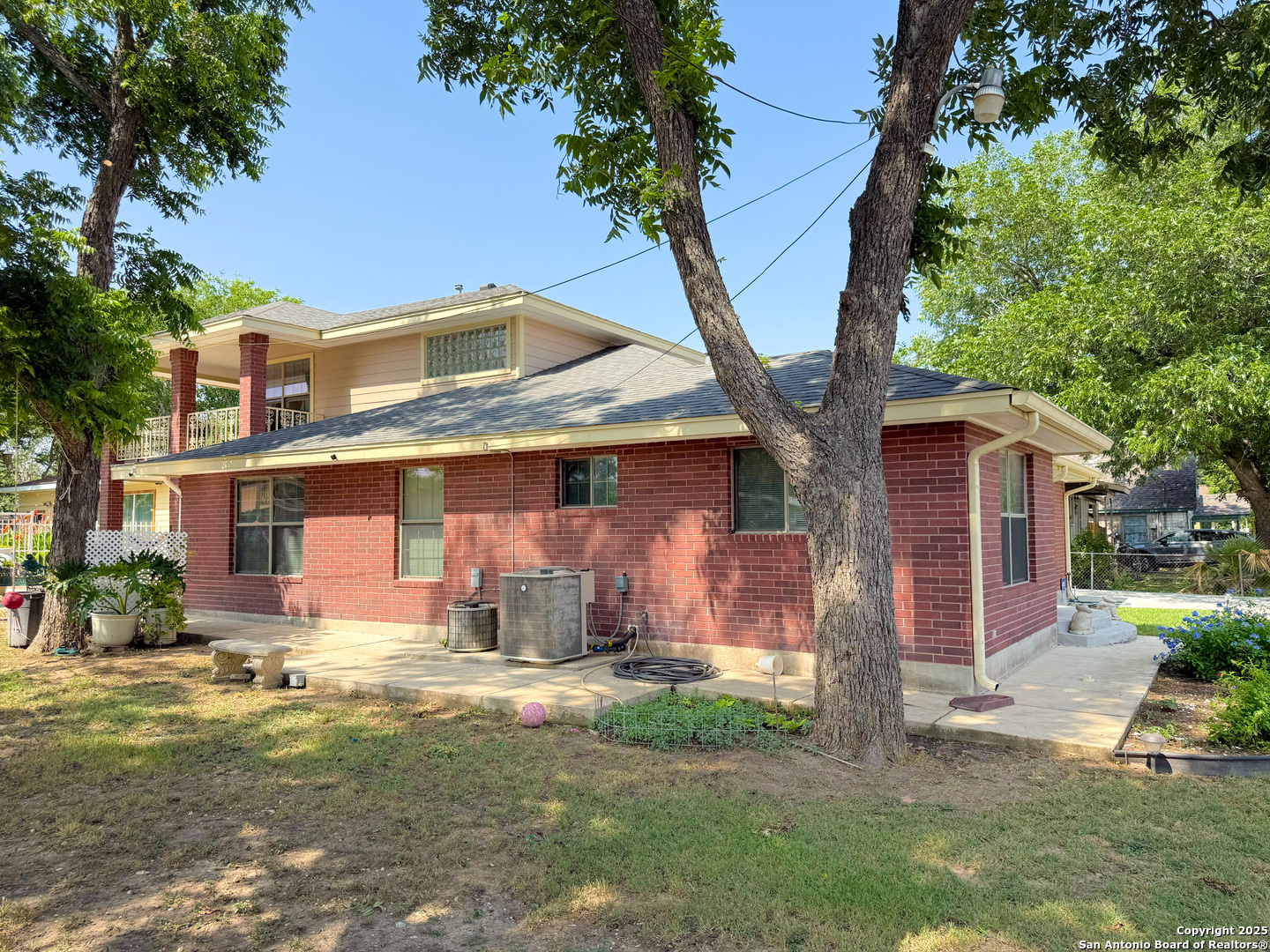 main property photo 3