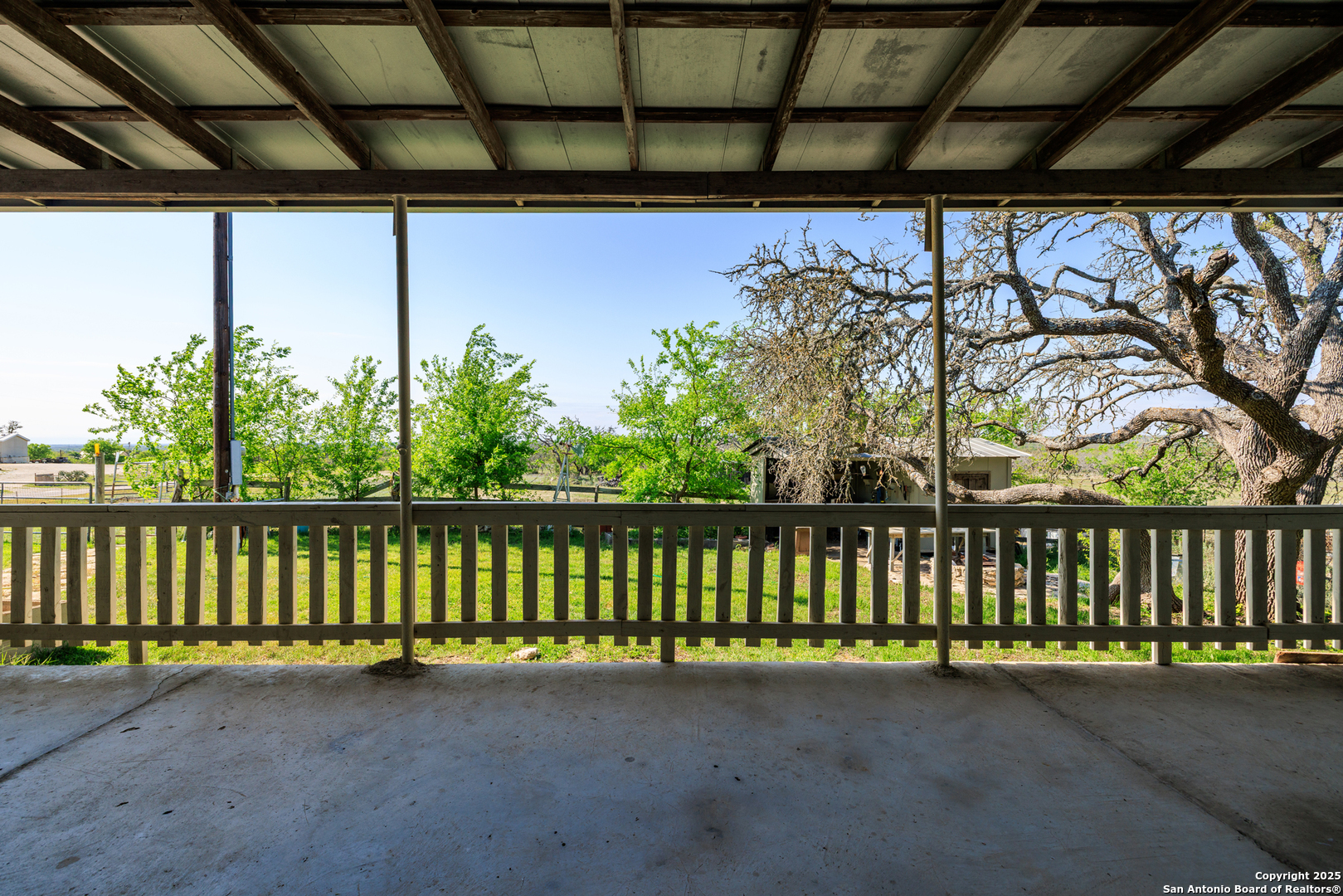 main property photo 18