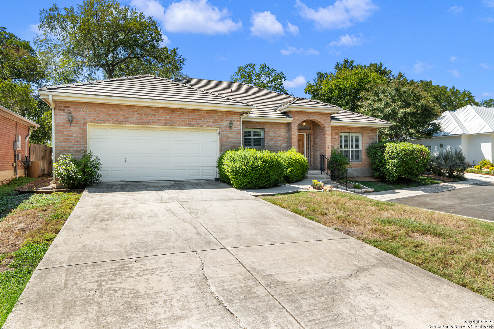 property viewer photo 1