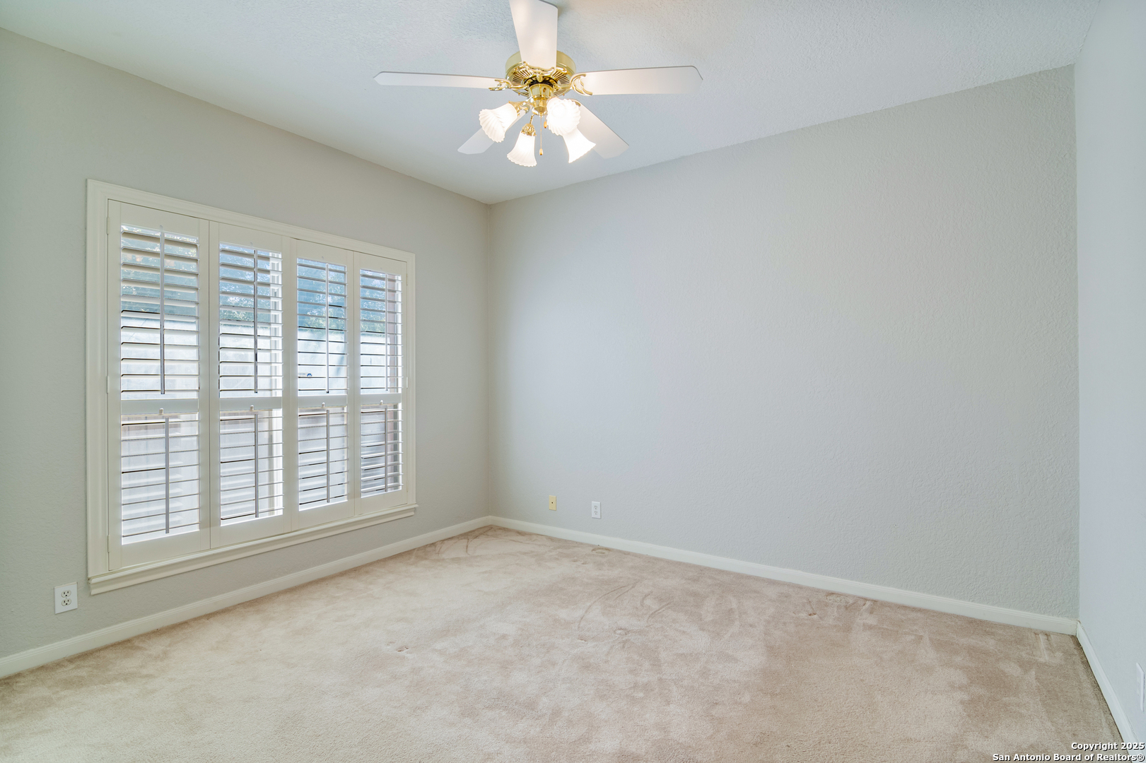 property viewer photo 17