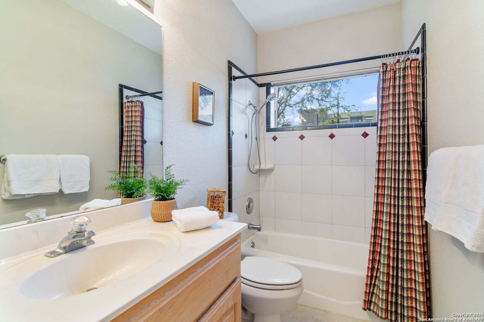 property viewer photo 18