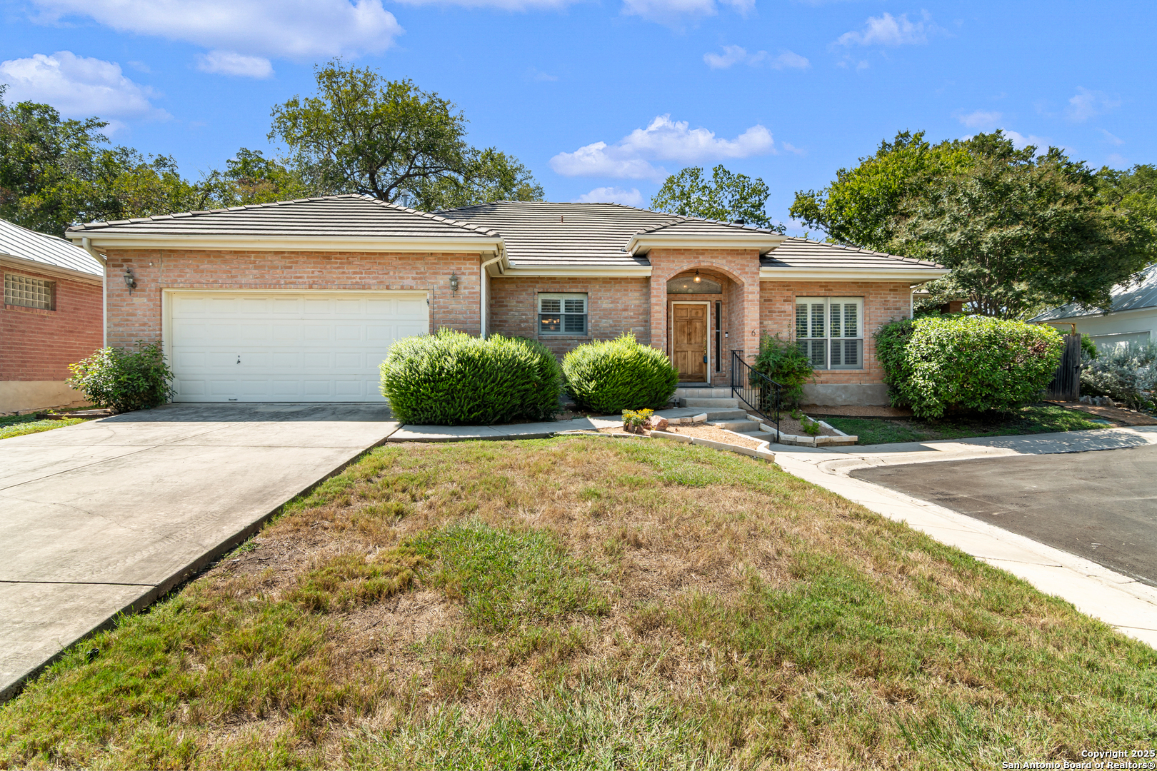 property viewer photo 2