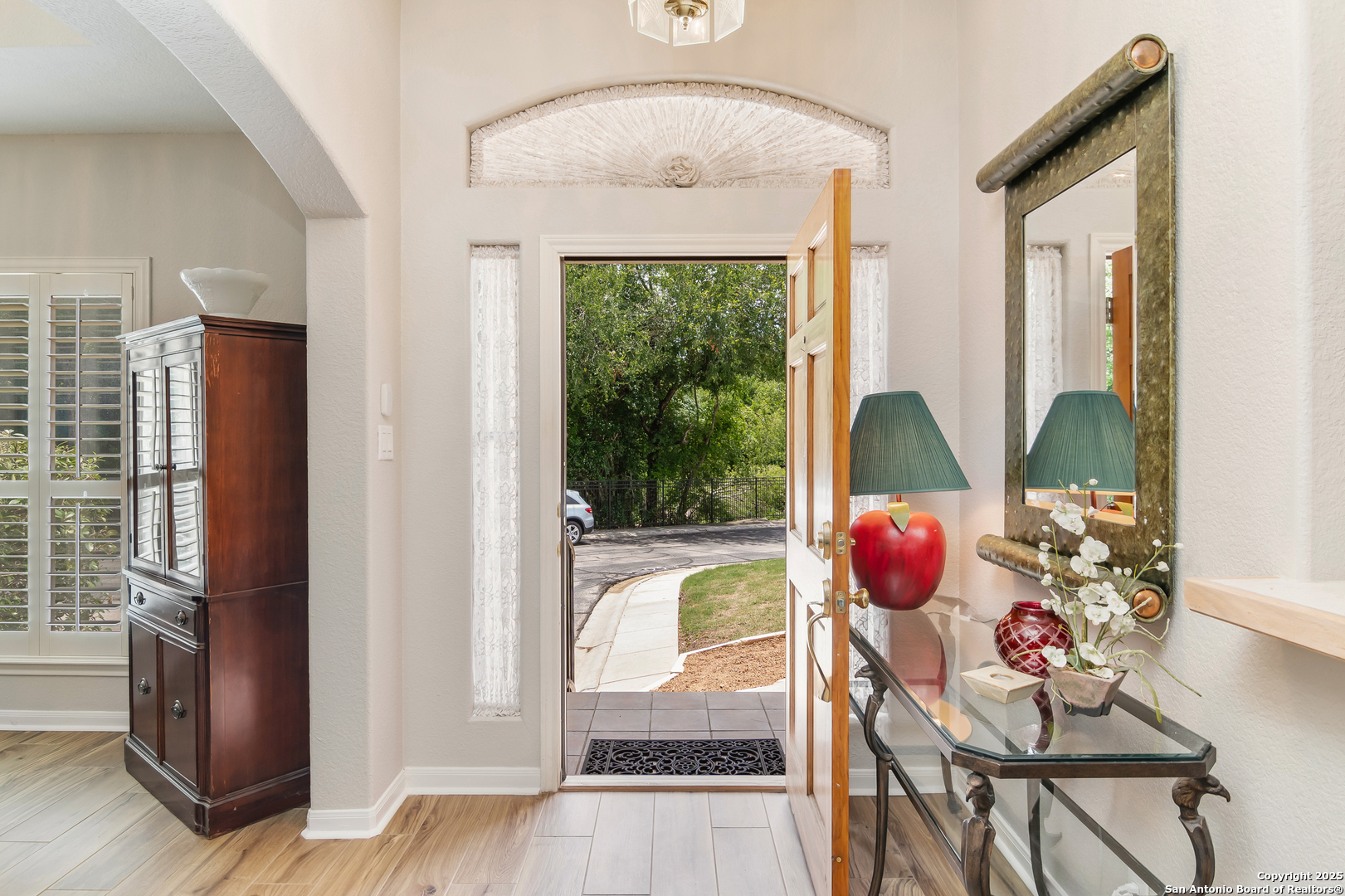 property viewer photo 23