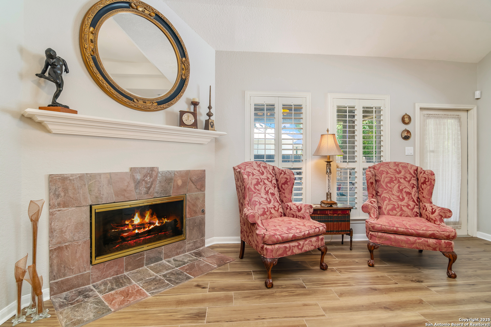 property viewer photo 31