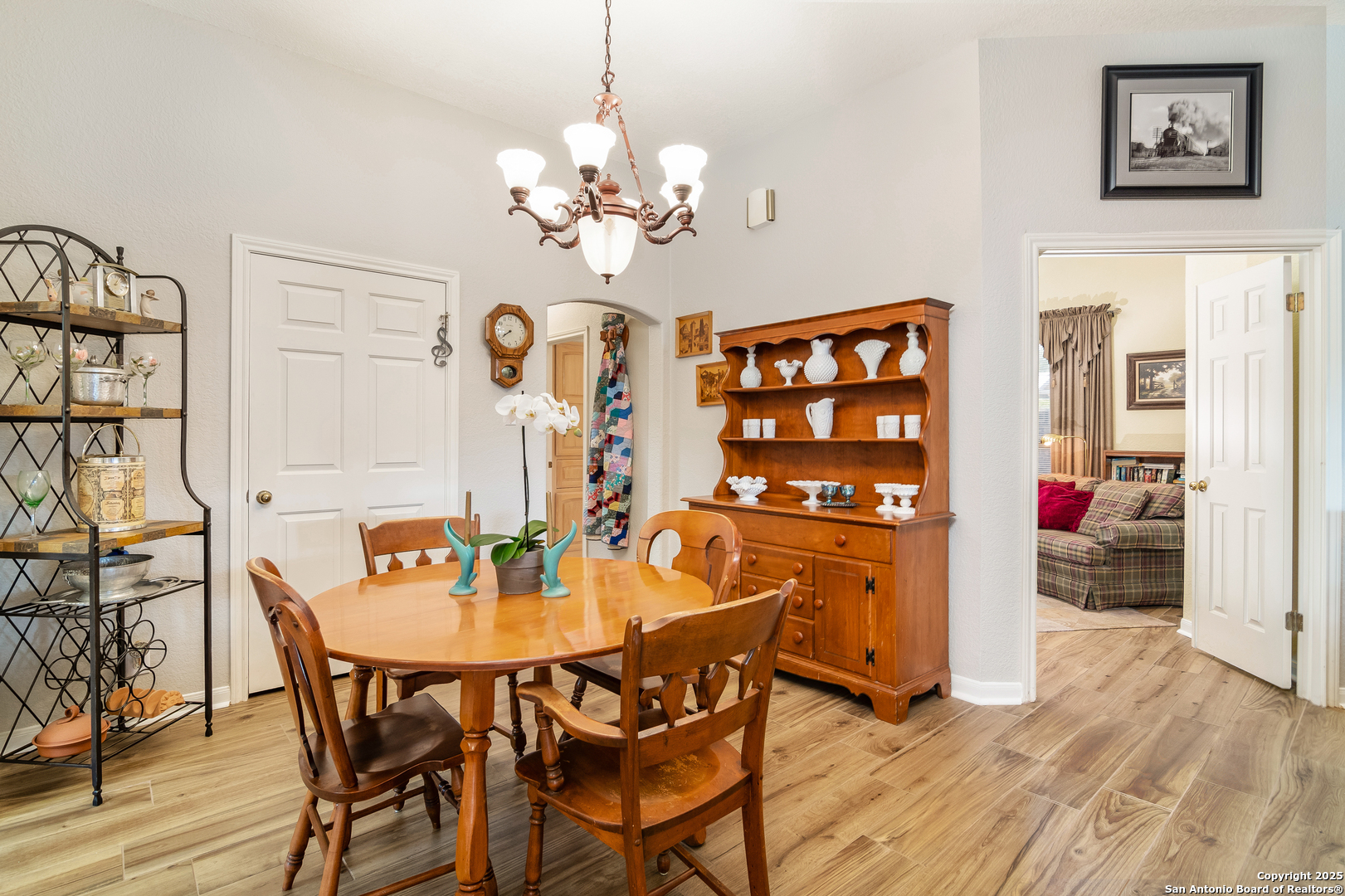 property viewer photo 36