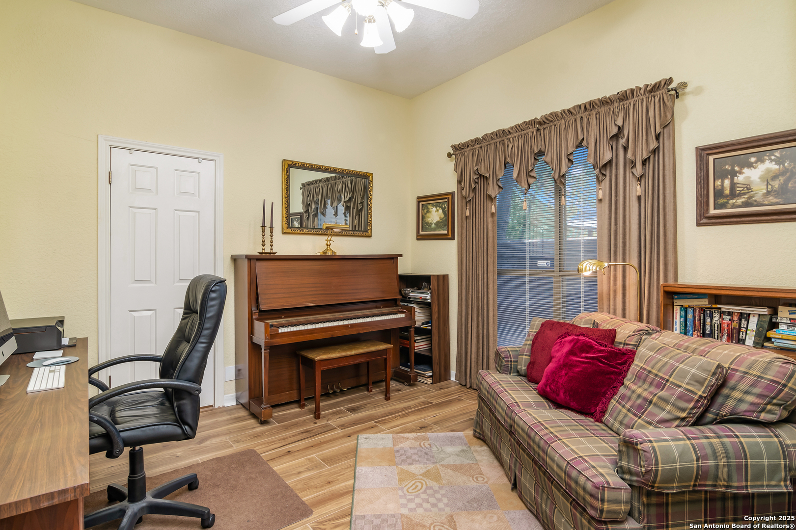property viewer photo 41