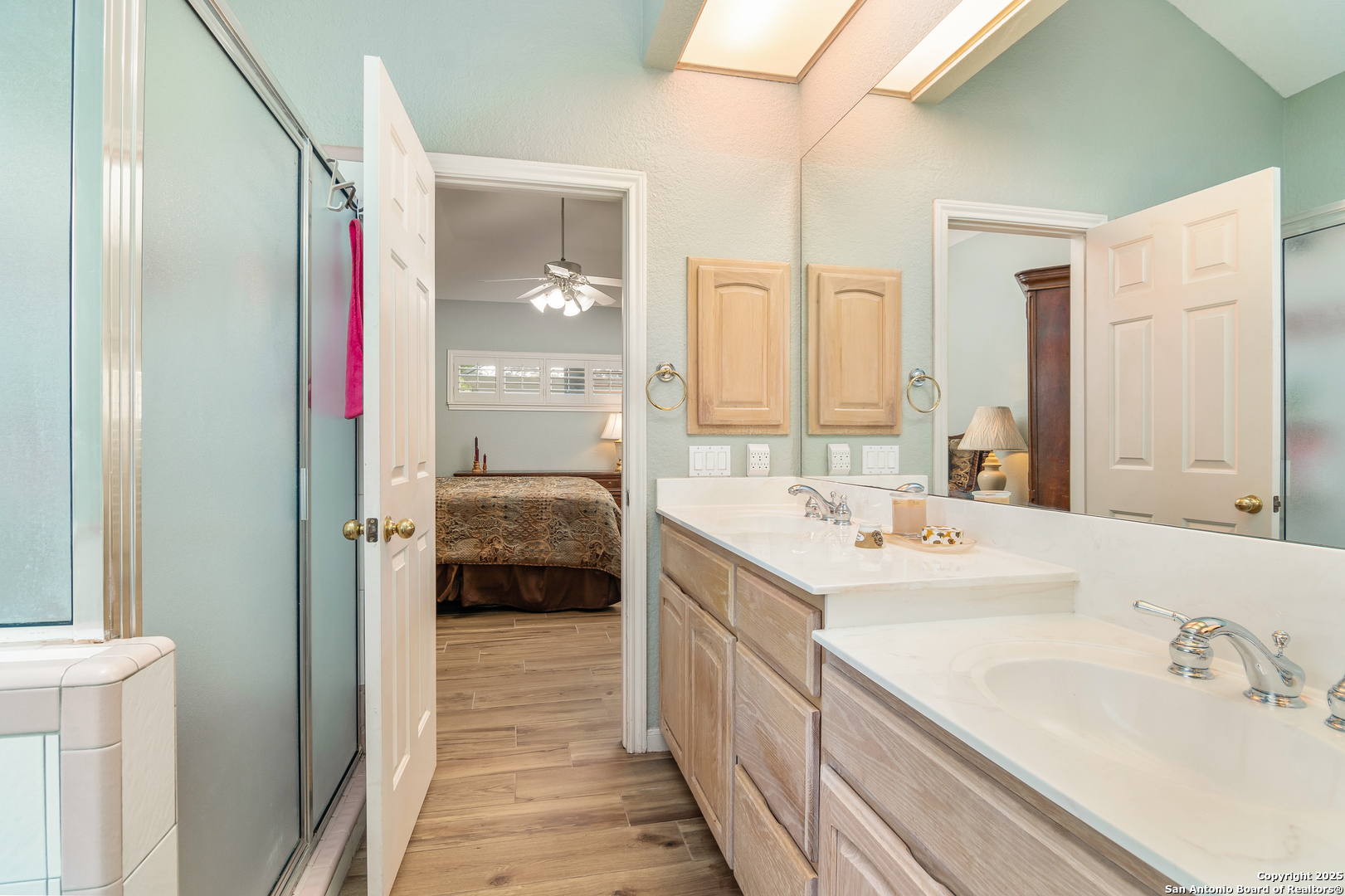 property viewer photo 43
