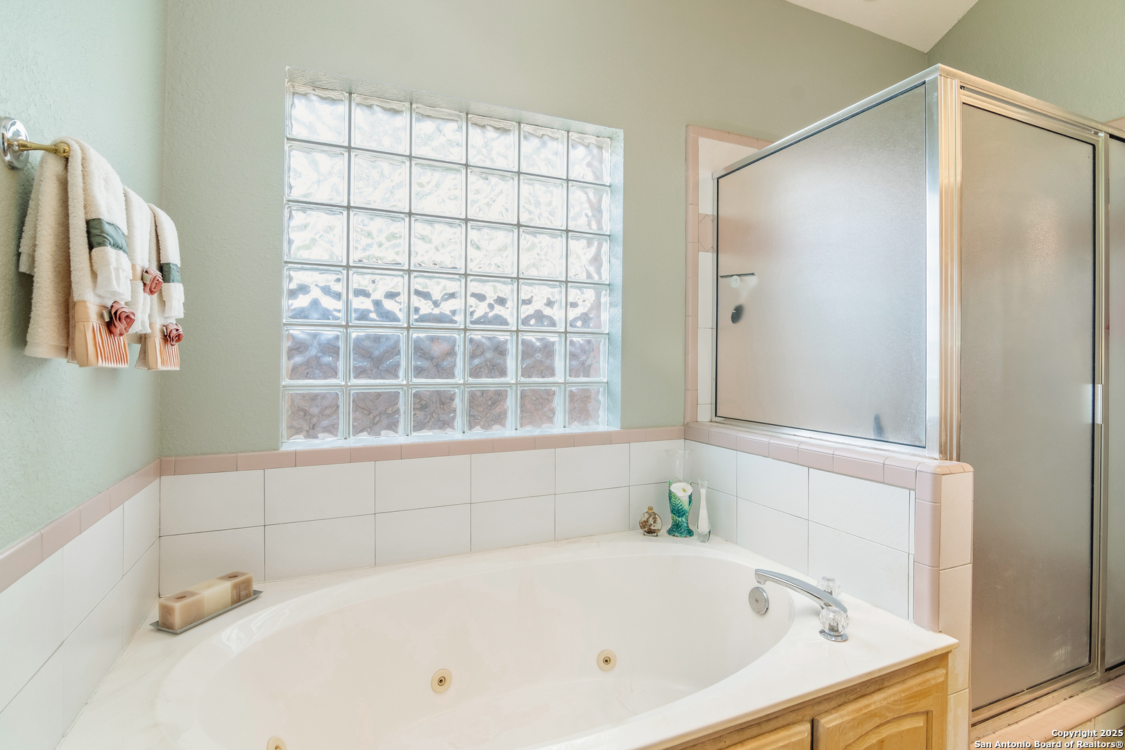 property viewer photo 44