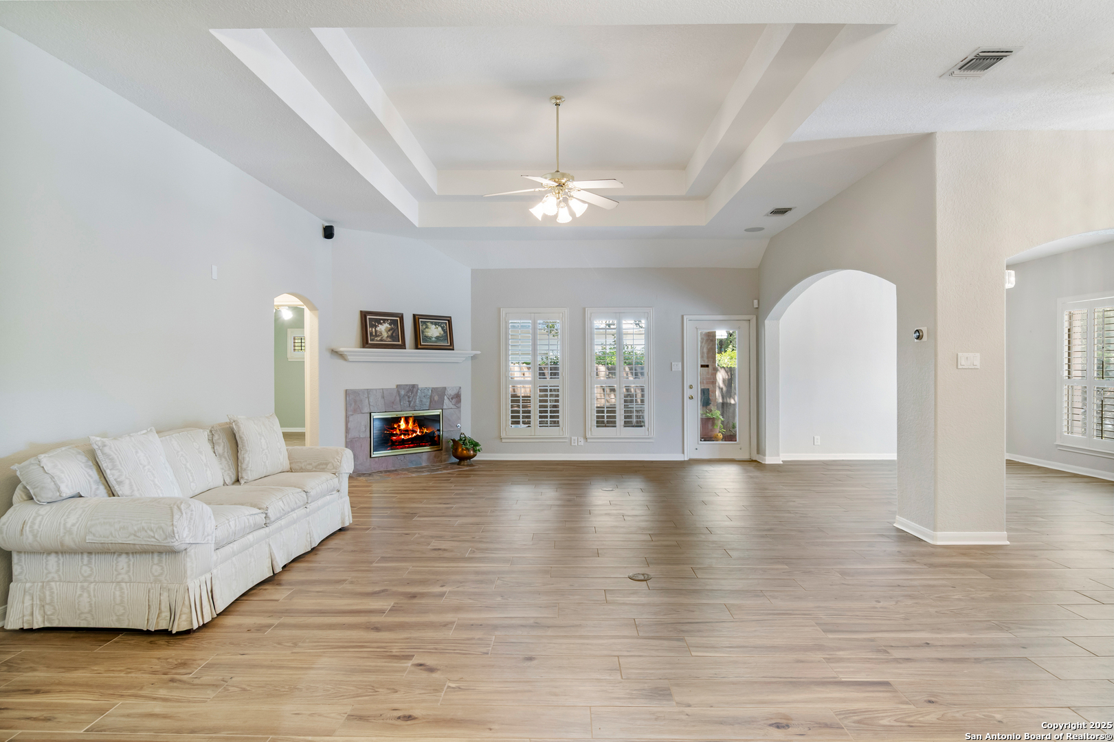property viewer photo 8