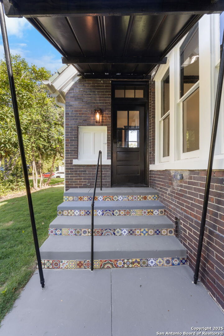 main property photo 23