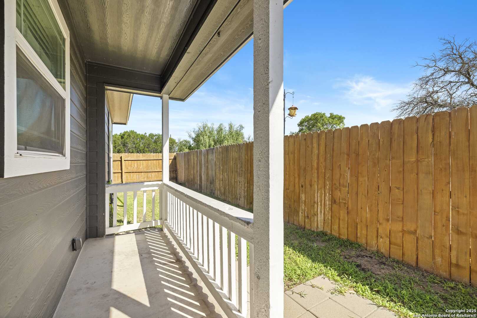 property viewer photo 27