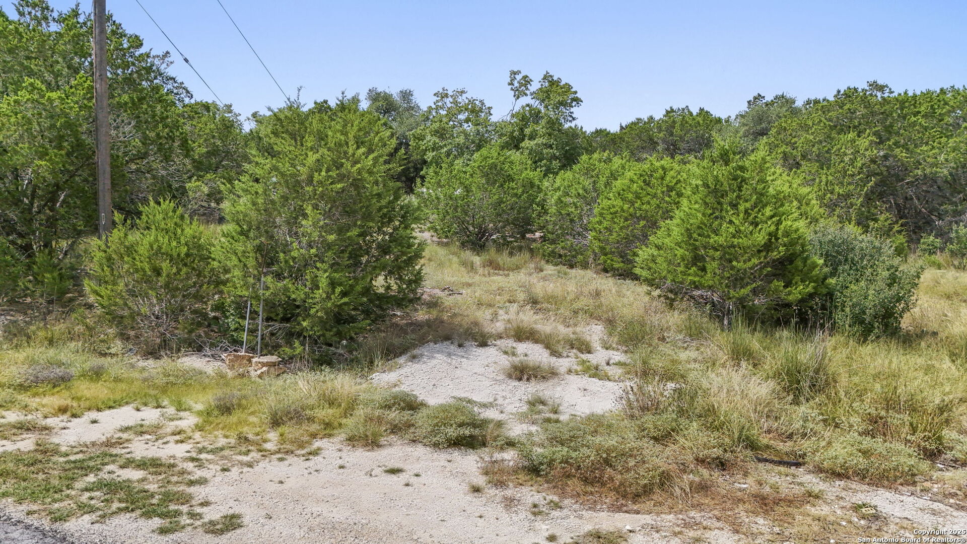 main property photo 16