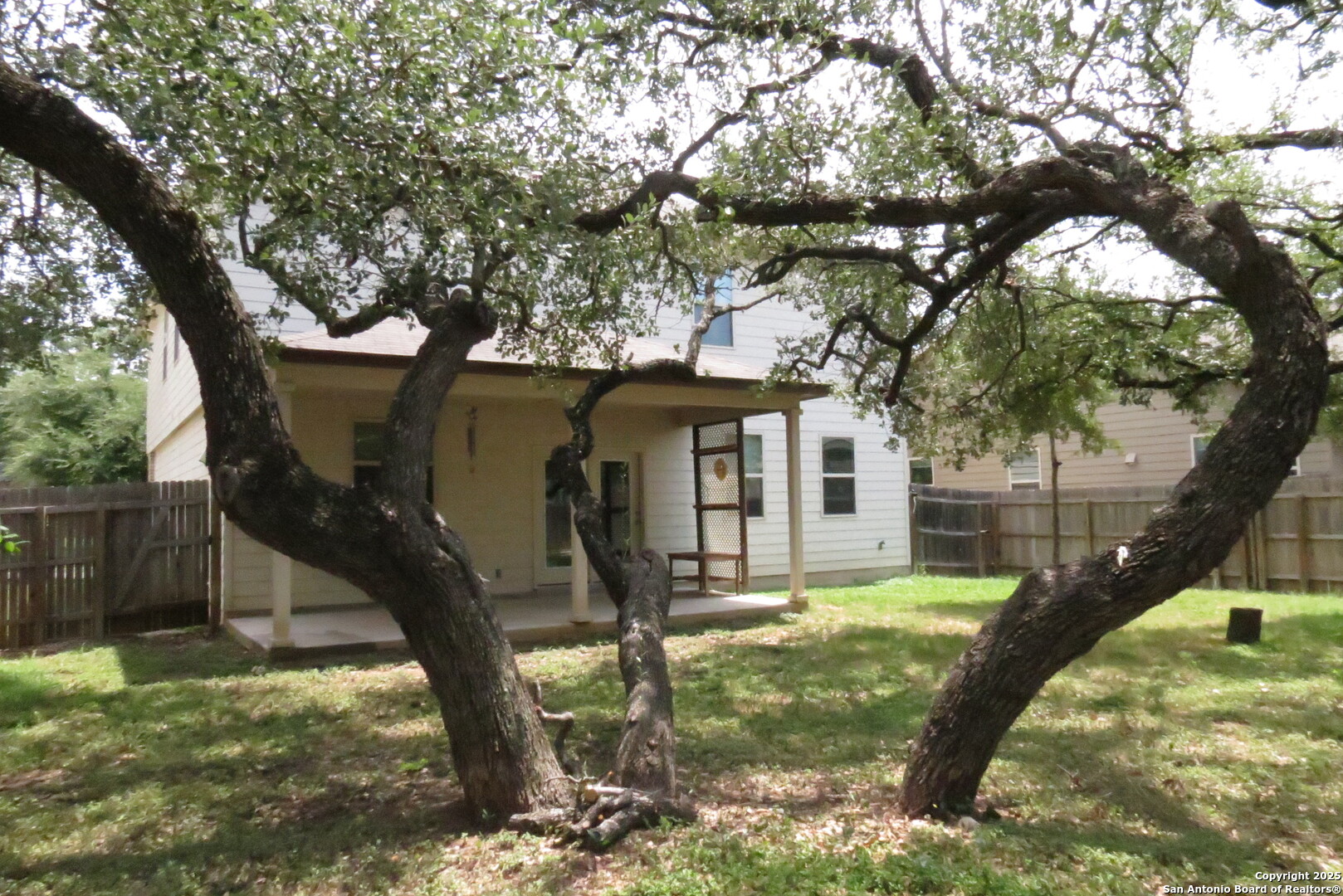 main property photo 22
