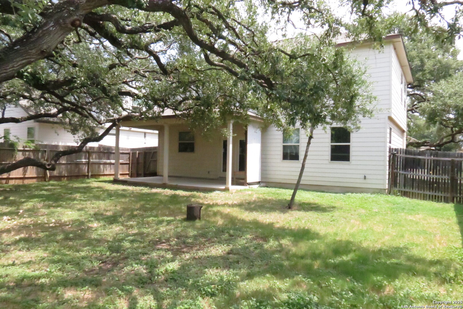 main property photo 23