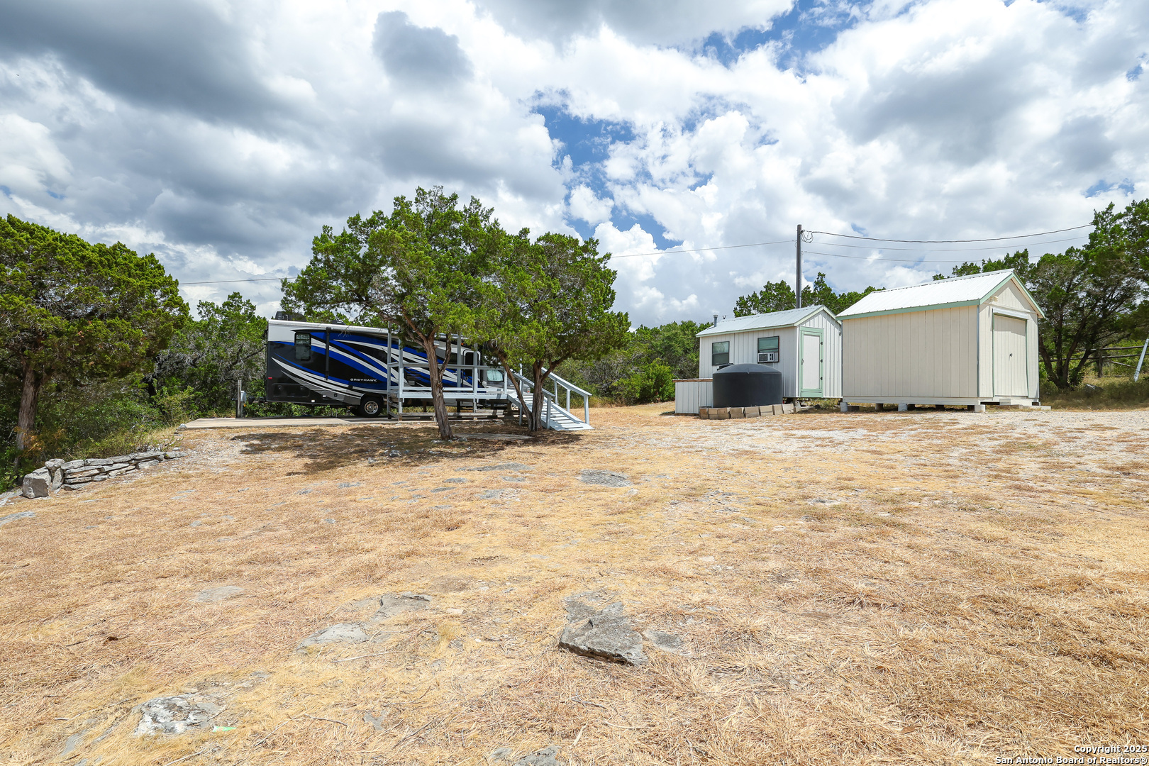 main property photo 41