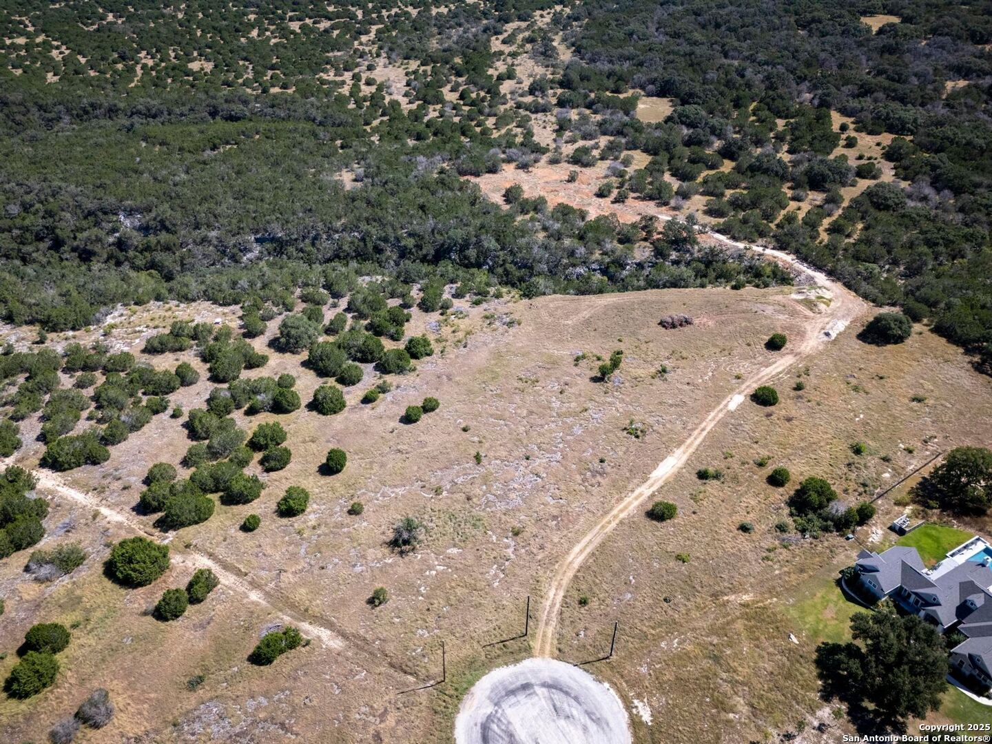 main property photo 39