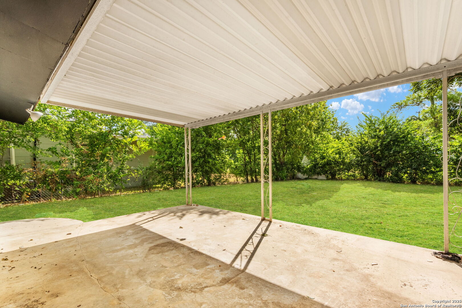 property viewer photo 26