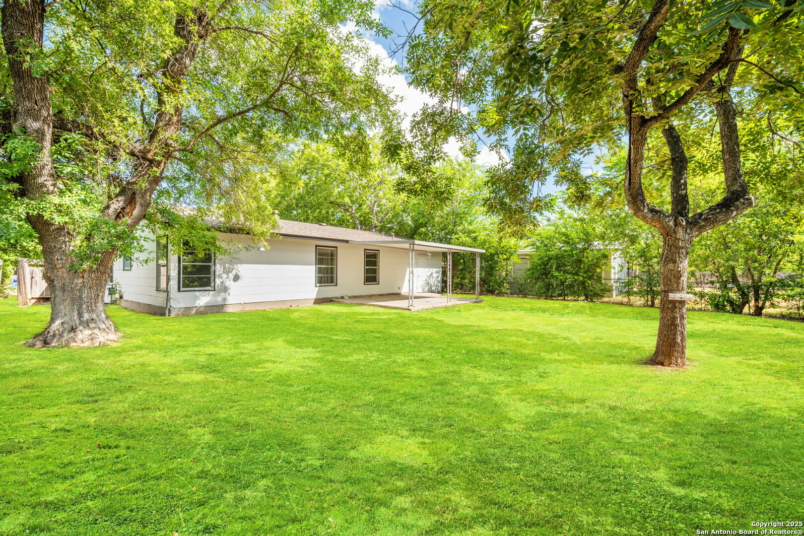 property viewer photo 28