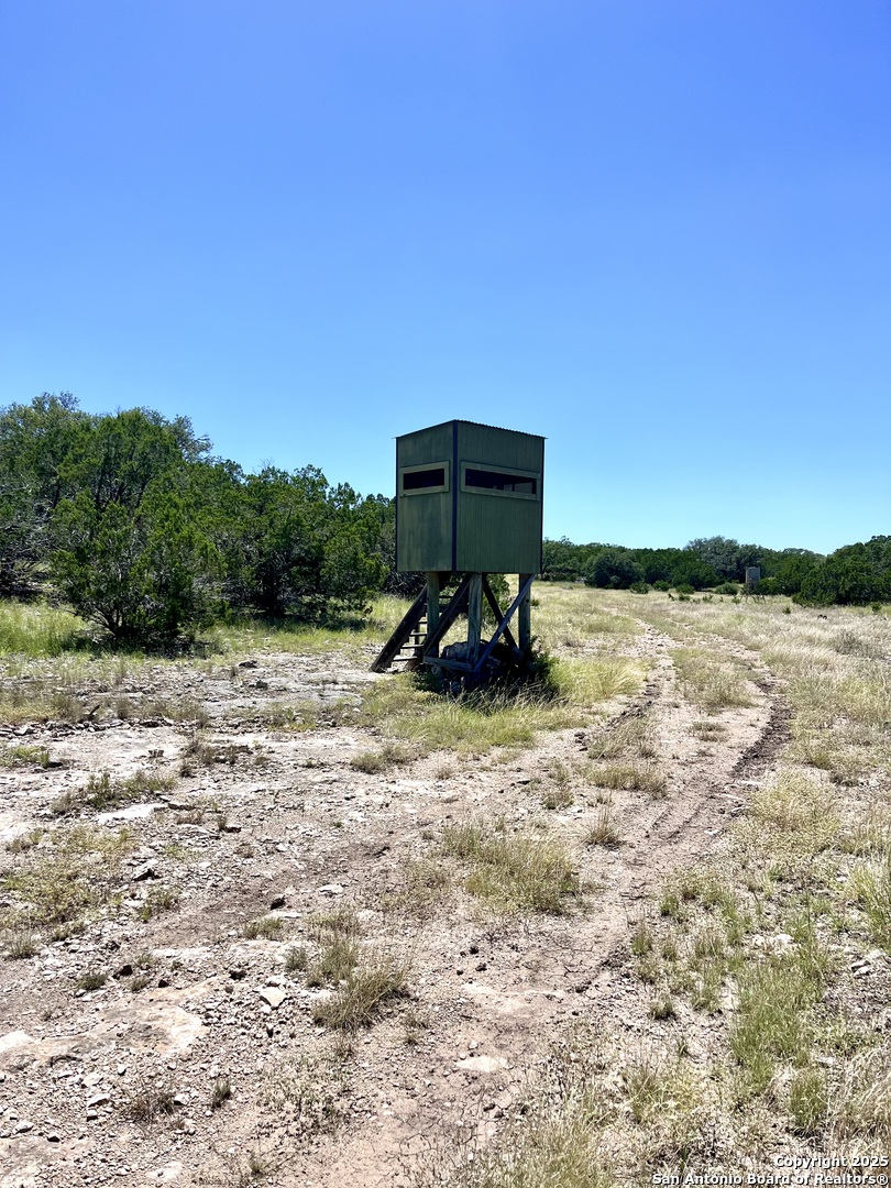 main property photo 31