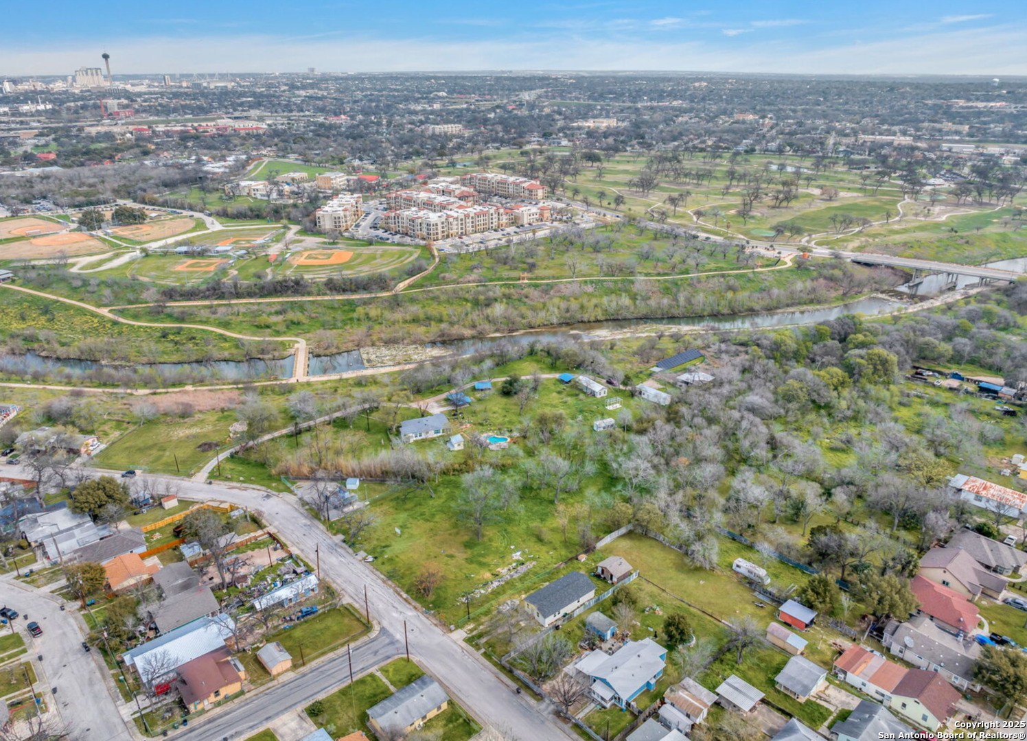 main property photo 3