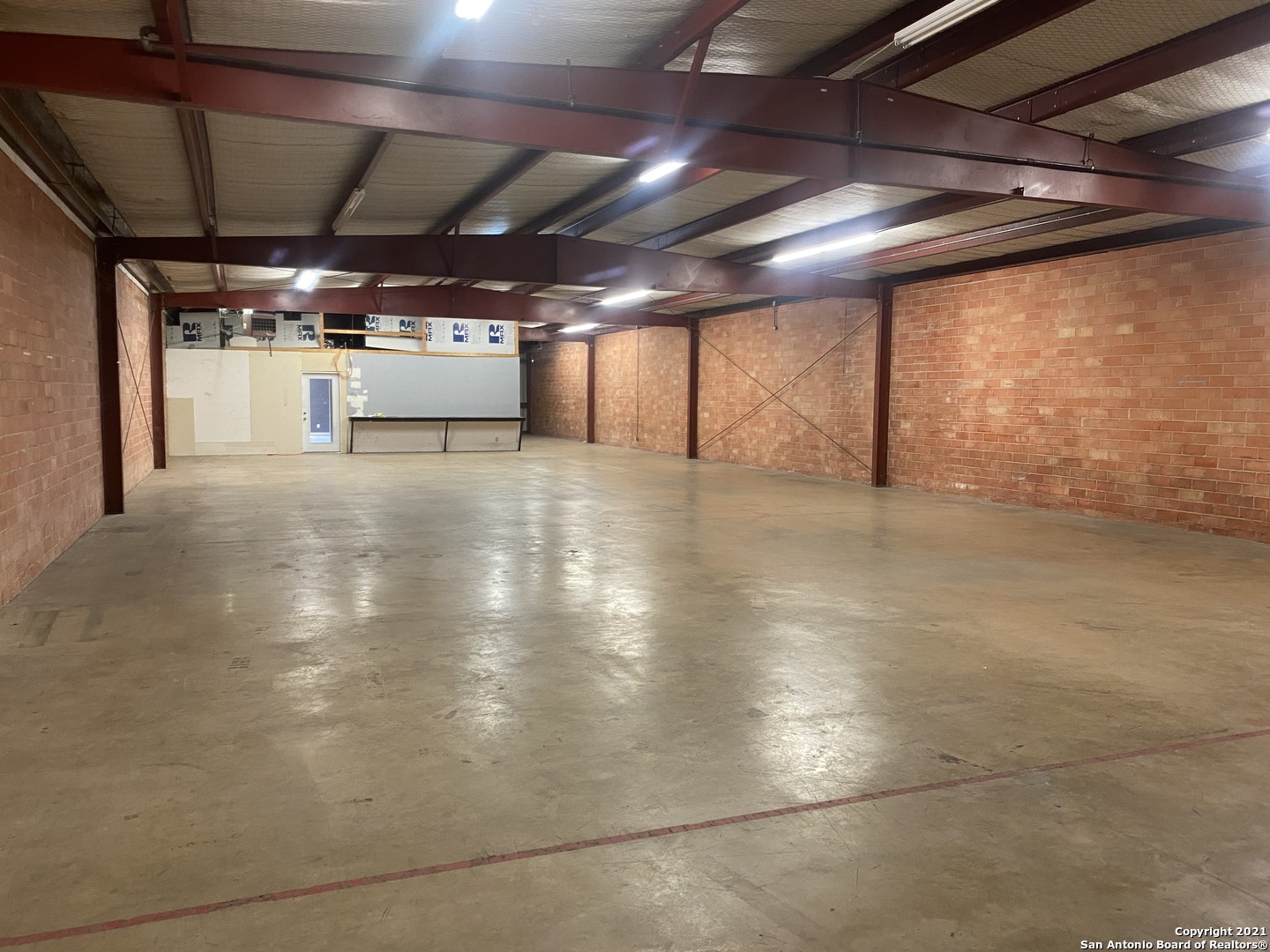 main property photo 13