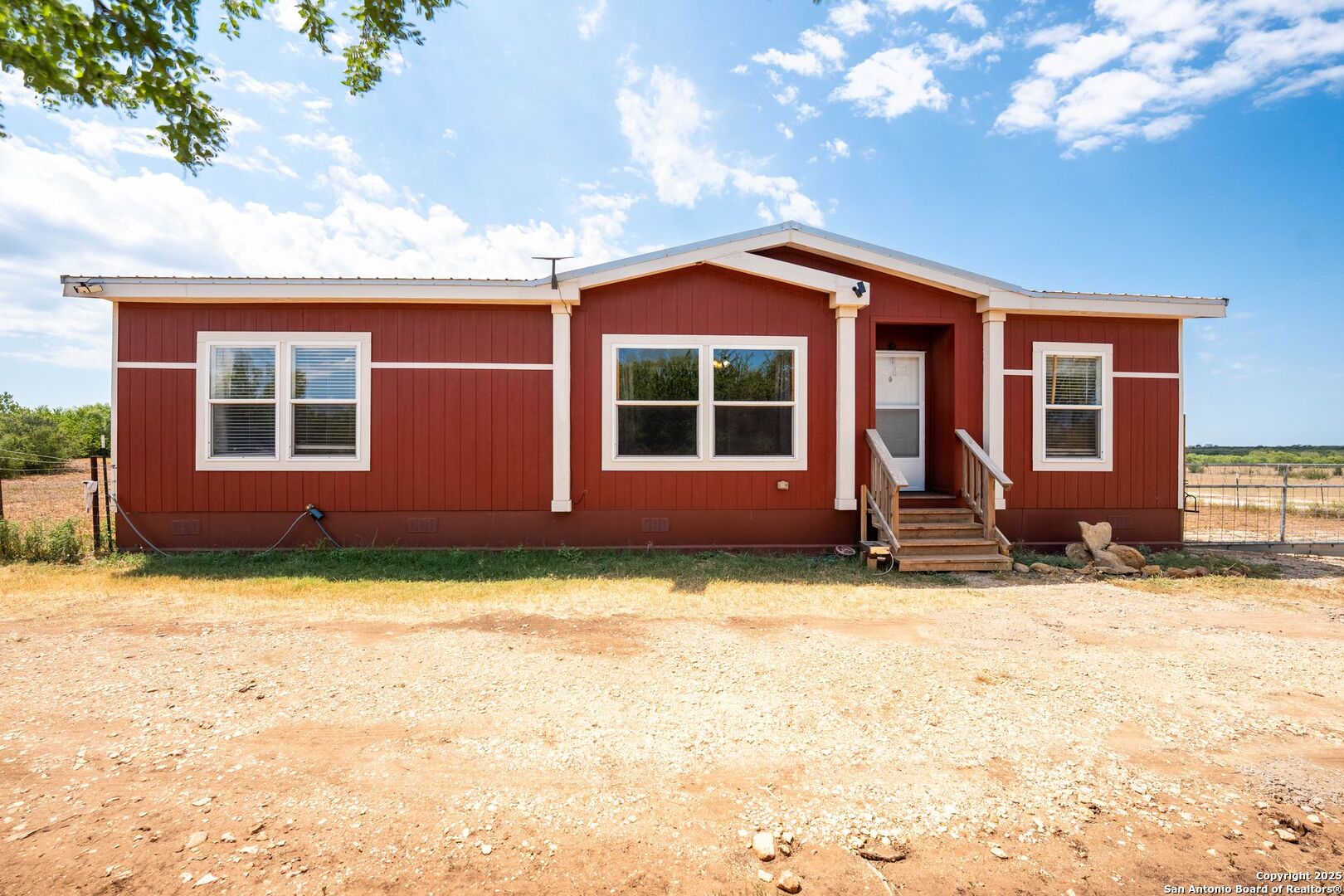 main property photo 2