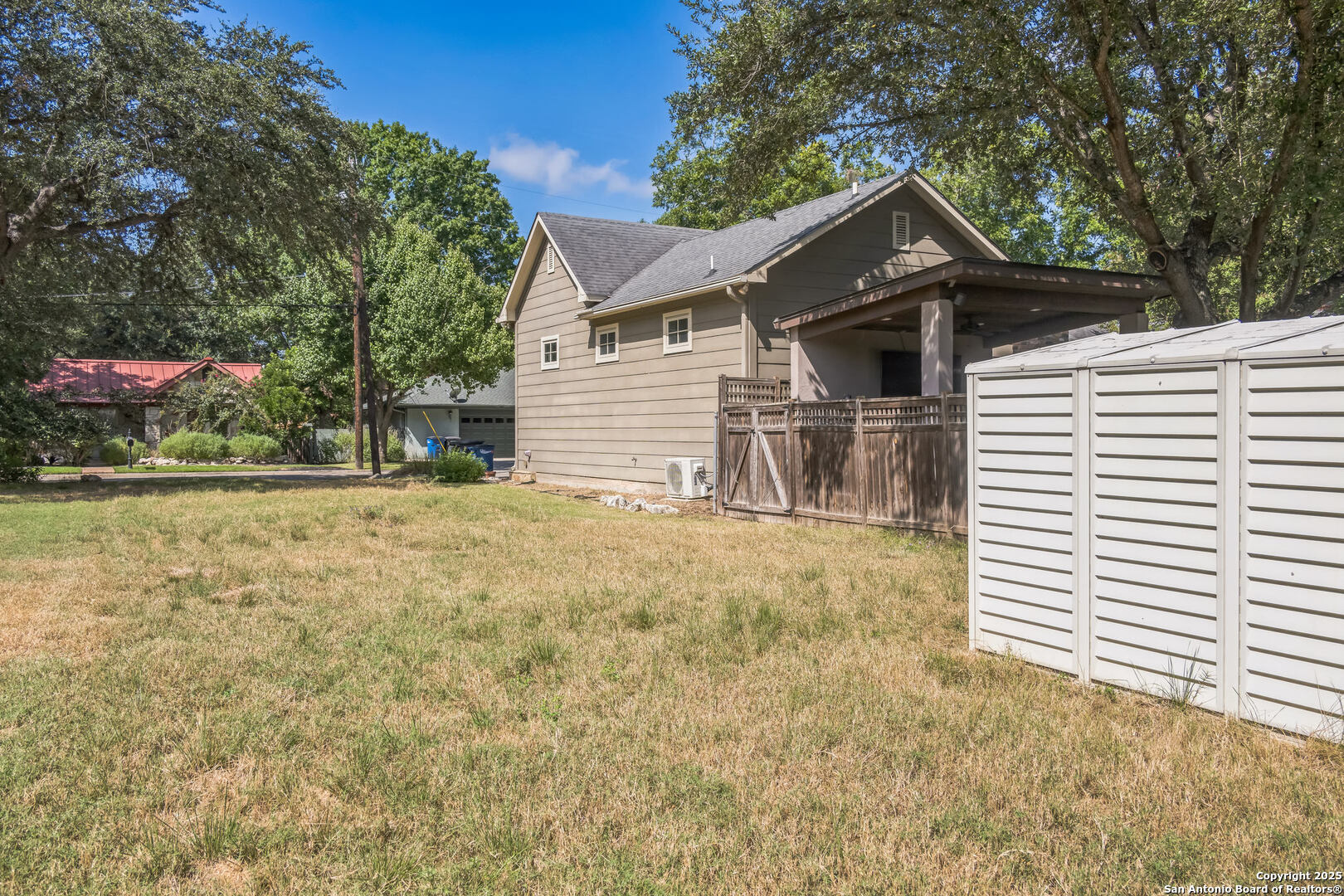main property photo 7