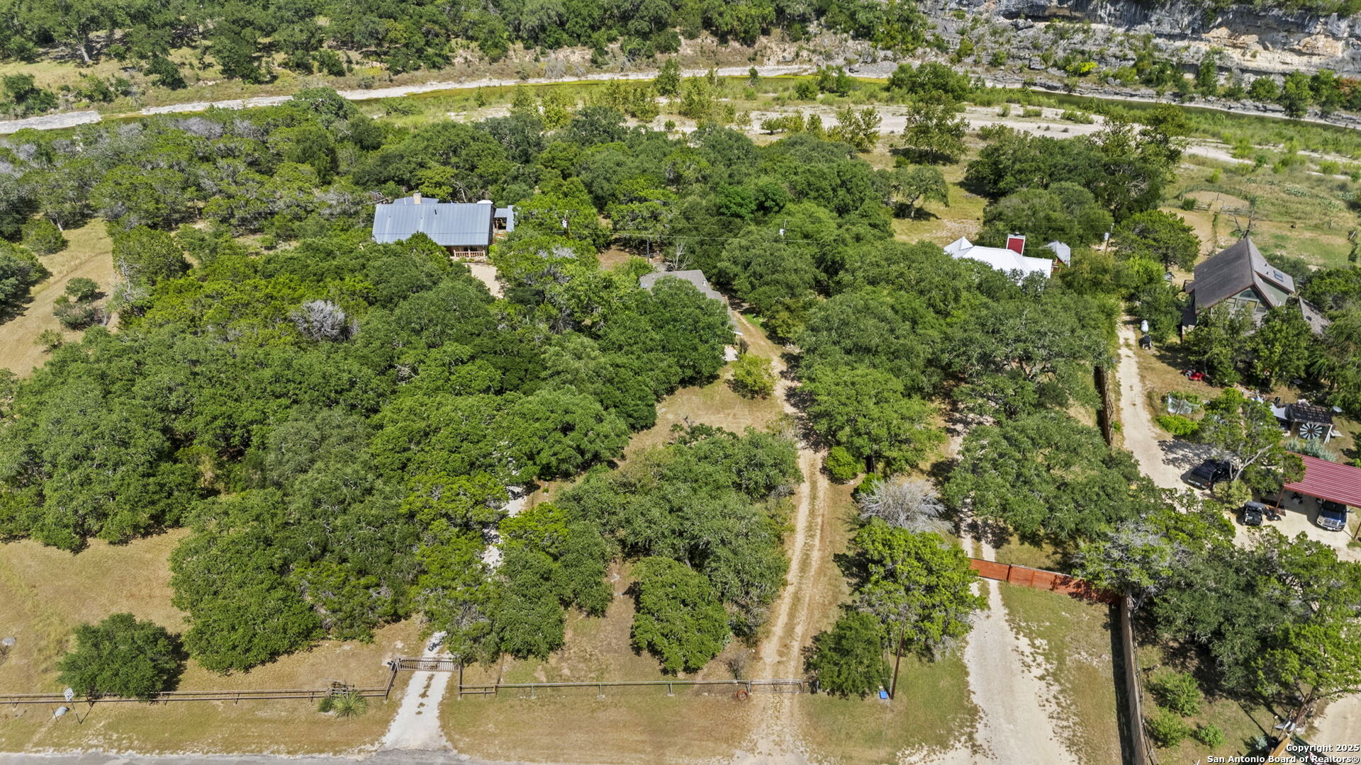 main property photo 32