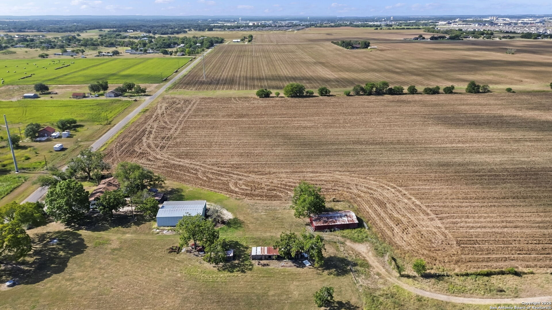 main property photo 16