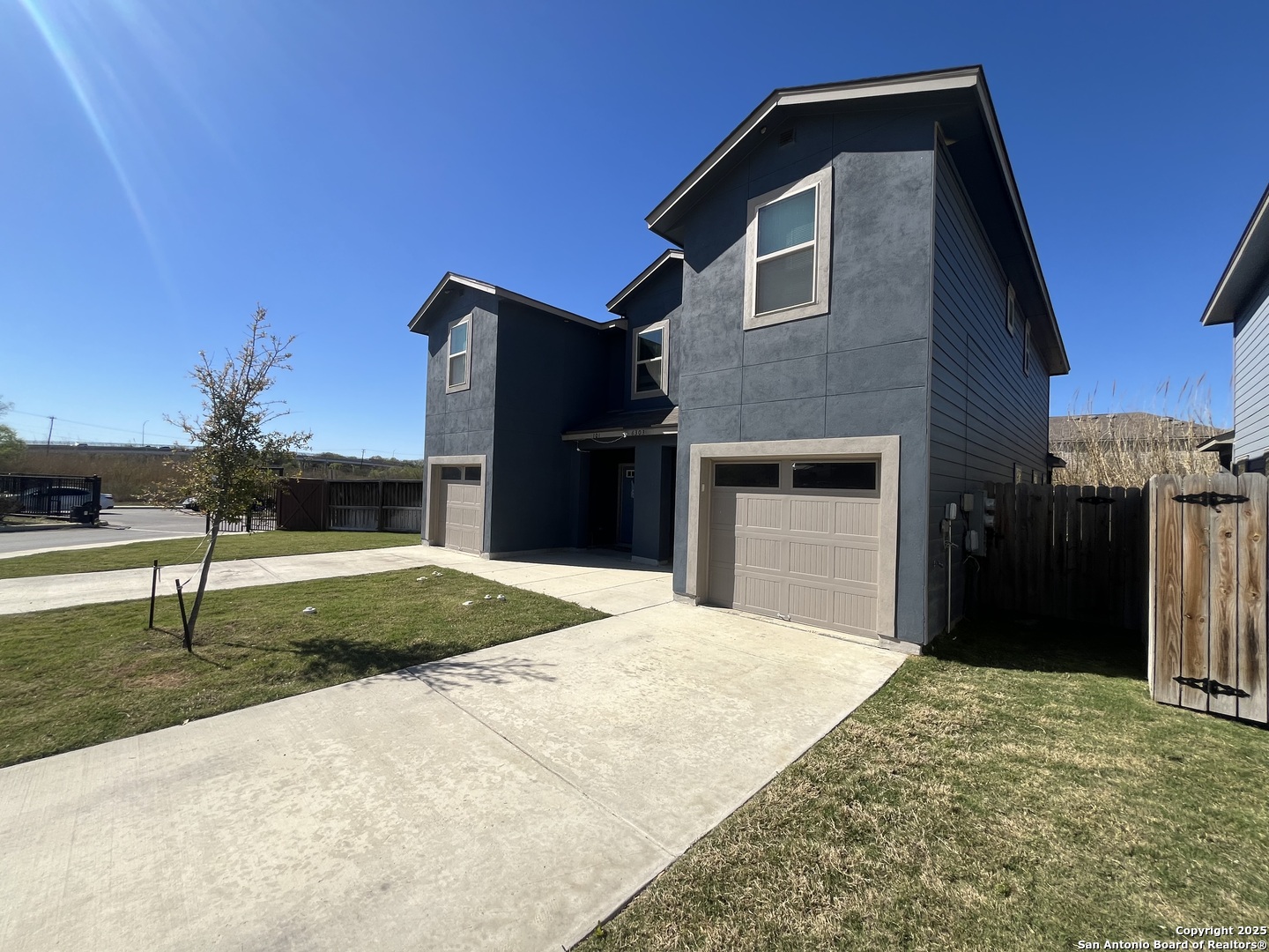 main property photo 2