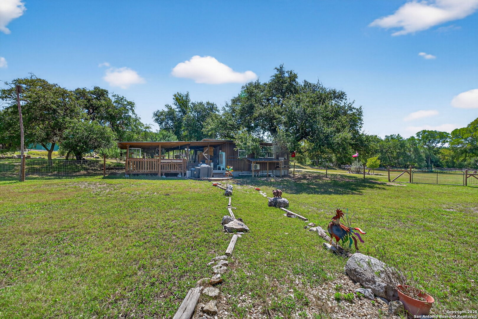 main property photo 18